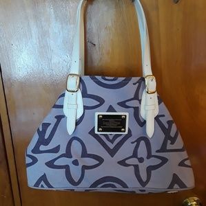 Louis Vuttion 2008 Limited Edition Sholder Bag